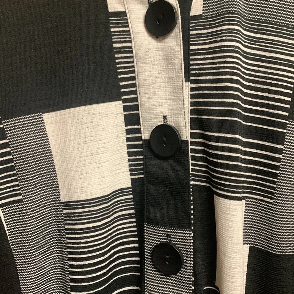 John Mark Black/white Top - Picture 4 of 5